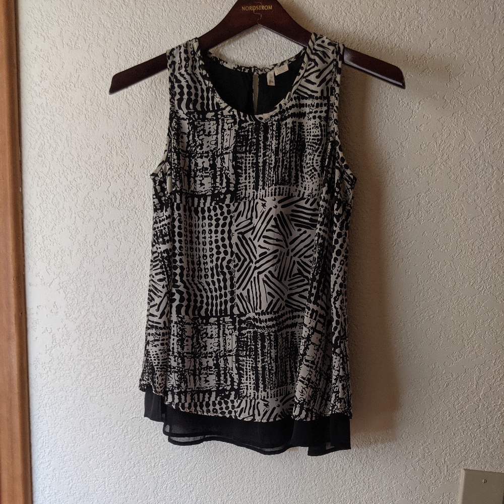 Lightweight top for work or evening